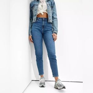 American Eagle, stretch mom jeans. Size 4 LONG